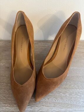 Banana Republic Cognac Suede Pointed-Toe Pumps